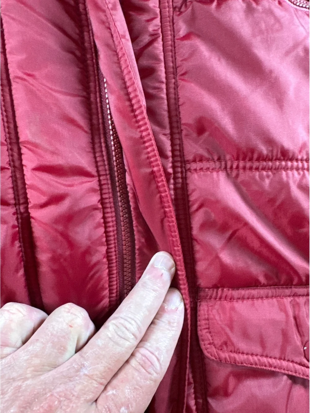 Red Quilted Puffer Jacket with Multiple Pockets and Zip Closure
